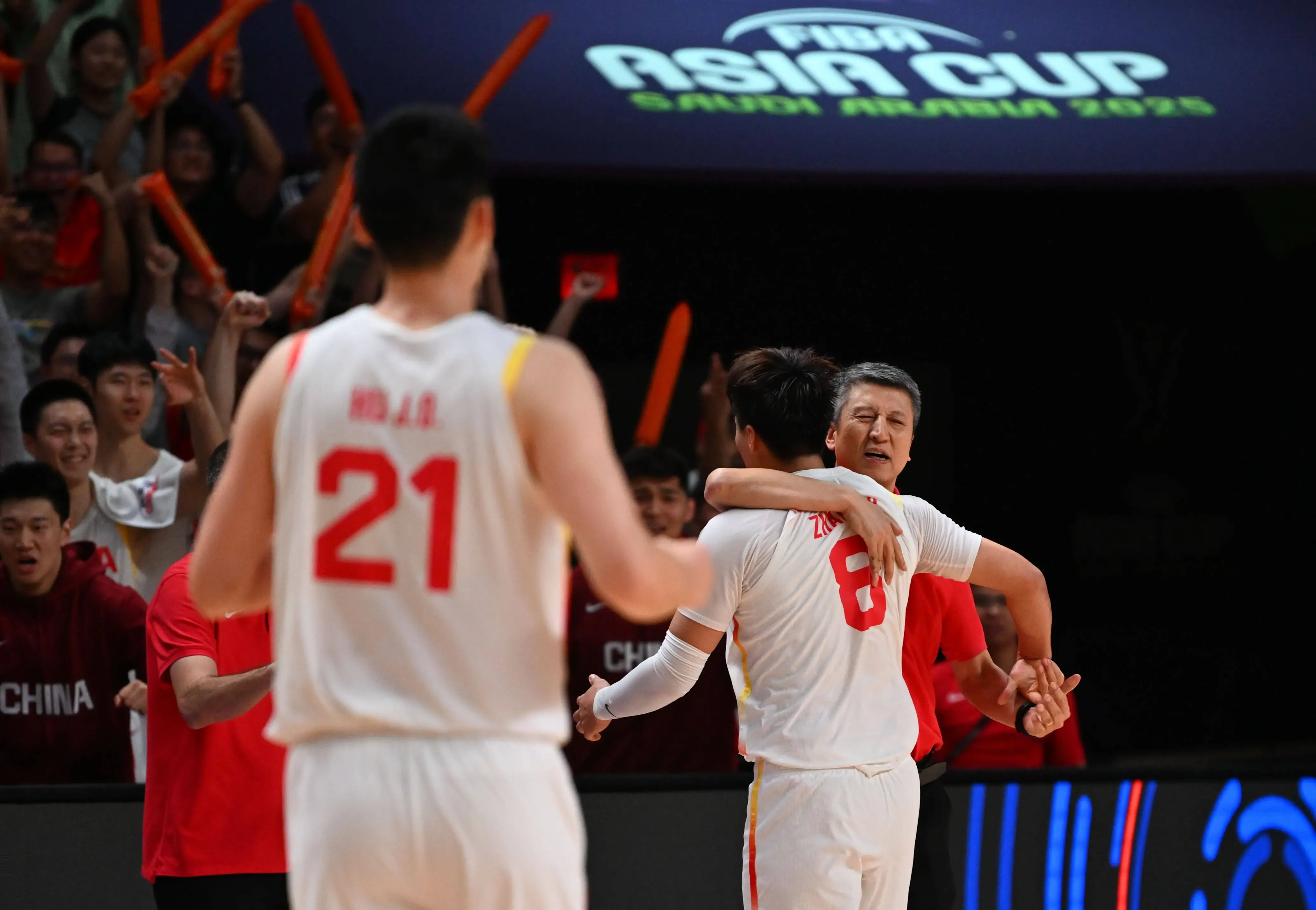 从他的年龄, 家队的想法 从他的年龄, 家队的想法