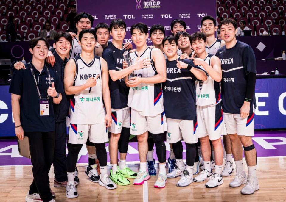 攻防表现不, 但是依靠篮, 提前晋级八