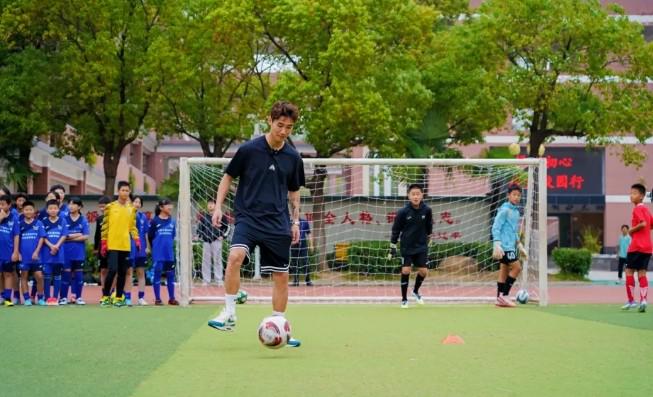 志勇等出席, 与团队协作 志勇等出席, 与团队协作